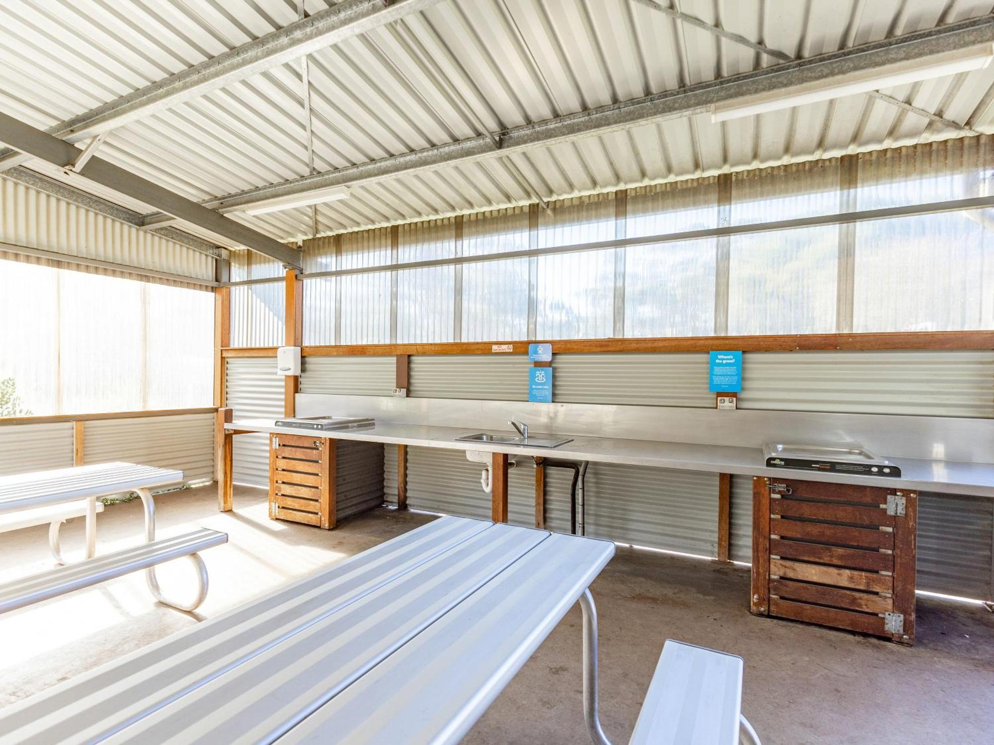 Nrma Halls Gap Holiday Park ภายนอก รูปภาพ